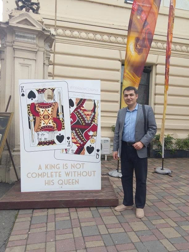 Một số hình ảnh của nhà văn Sherzod Artikov và bạn văn Romania tại chuyến thăm đất nước này