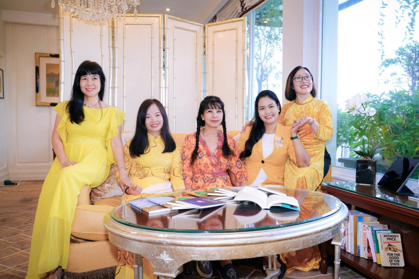 Nhóm Nữ dịch giả Hà Nội