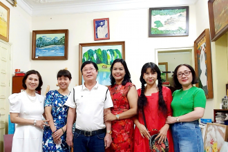 Hữu Ước và bạn văn