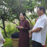 Chị Kiều Nữ trong buổi gặp Sư Thầy Thích Huyền Diệu tại xã Kim Anh, Hà Nội tháng 7.2026