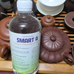 Chai Smart A luôn ở bên bàn trà tại Hàn Quốc của nhà thơ Jang Geon-seop