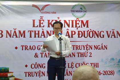 Dịch giả, nhà thơ Linh Chi – Nguyễn Trọng Thắng, Giám đốc Công ty Cổ phần Truyền thông Thi Nhân Các phát biểu trong sự kiện.